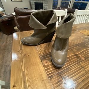 Lucky Ethan bootie dark taupe fold over